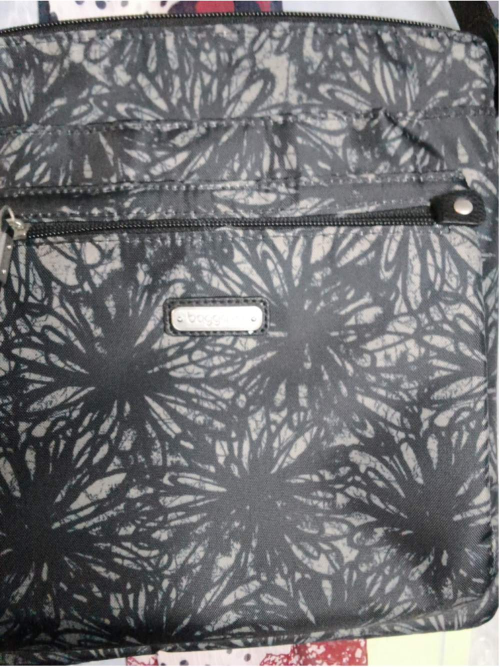 Baggalini Go Bagg w/RFID Wristlet, Midnight Blossom Print.